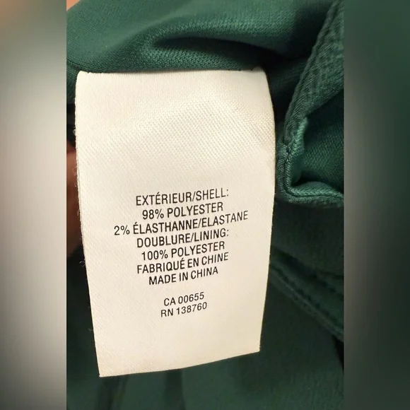 Reitmans | Forest Green Elegant Buttoned Cropped Jumpsuit - Picture 12 of 14